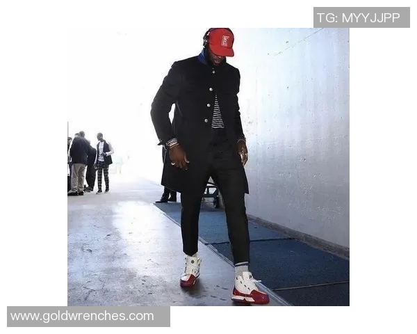 足球球星换装大变身 穿搭风格大不同 你最喜欢哪一位球员的时尚造型